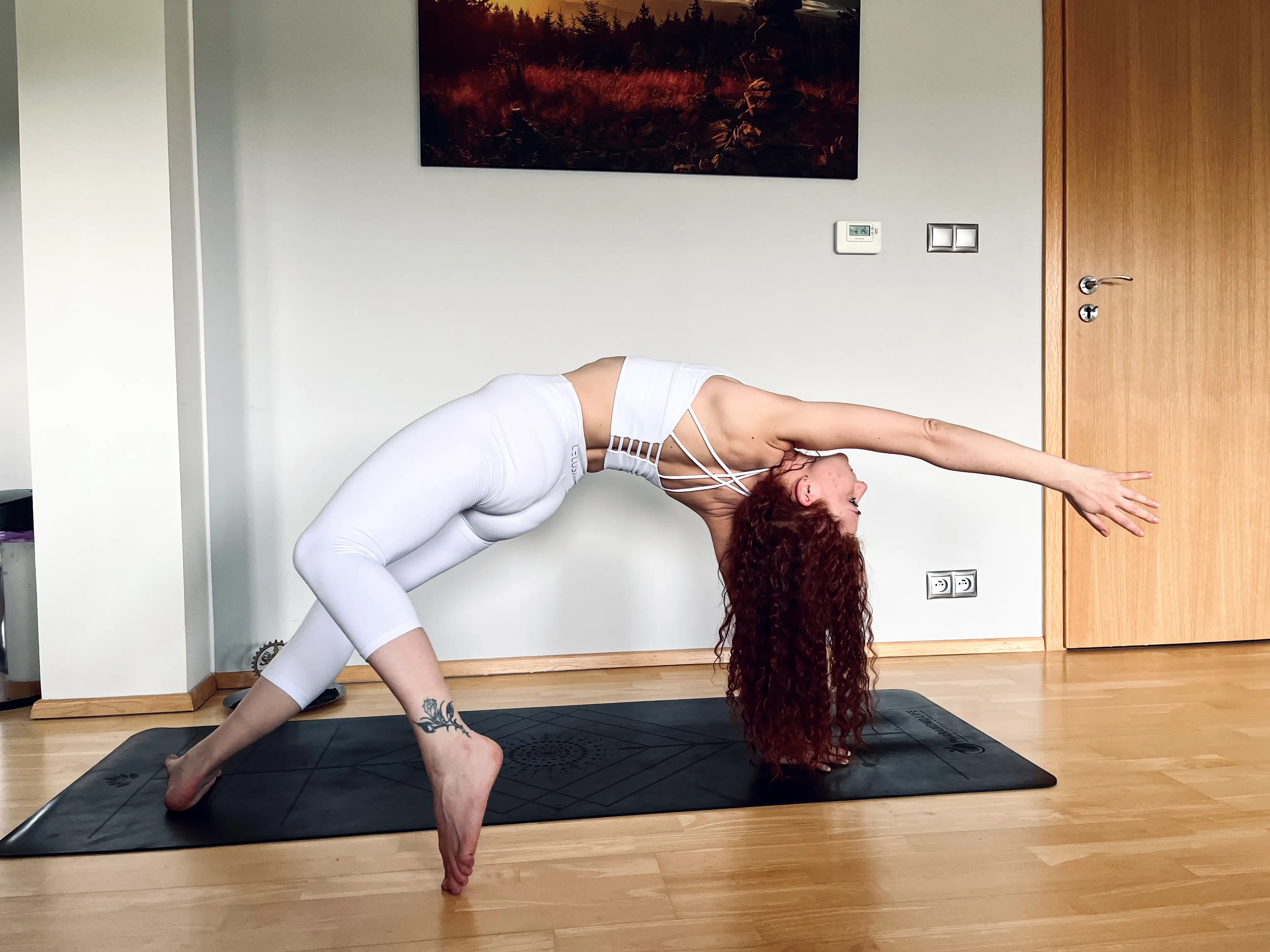 Hatha jóga ve Yoga Saloon Zlín – vědomý pohyb, dech, stabilita a vnitřní rovnováha